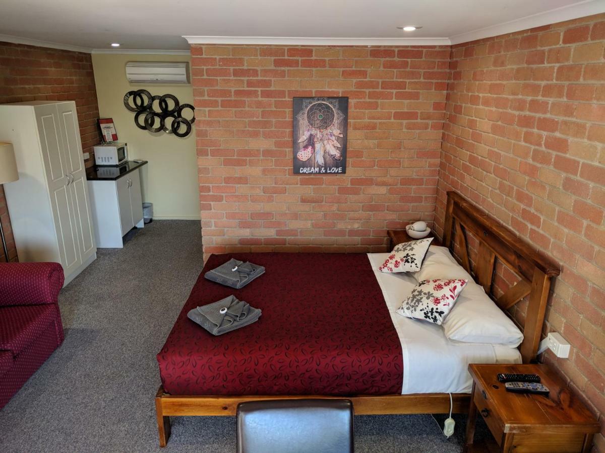 Travellers Inn Kaniva Ngoại thất bức ảnh