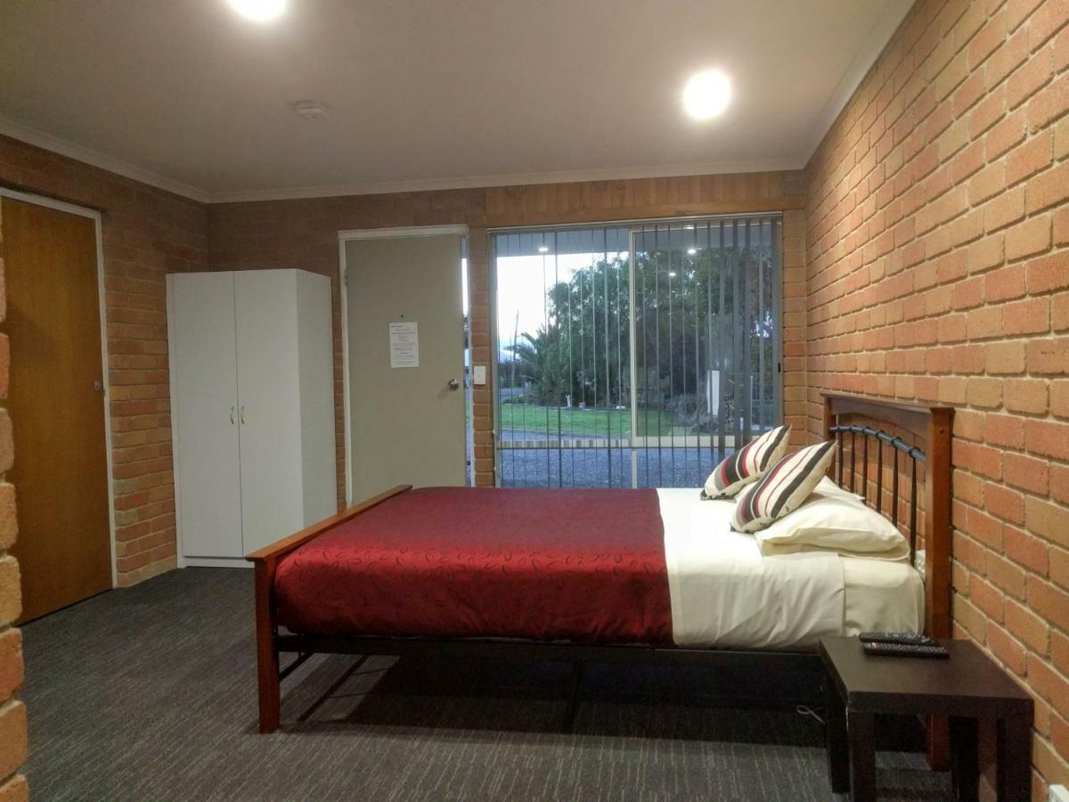 Travellers Inn Kaniva Ngoại thất bức ảnh