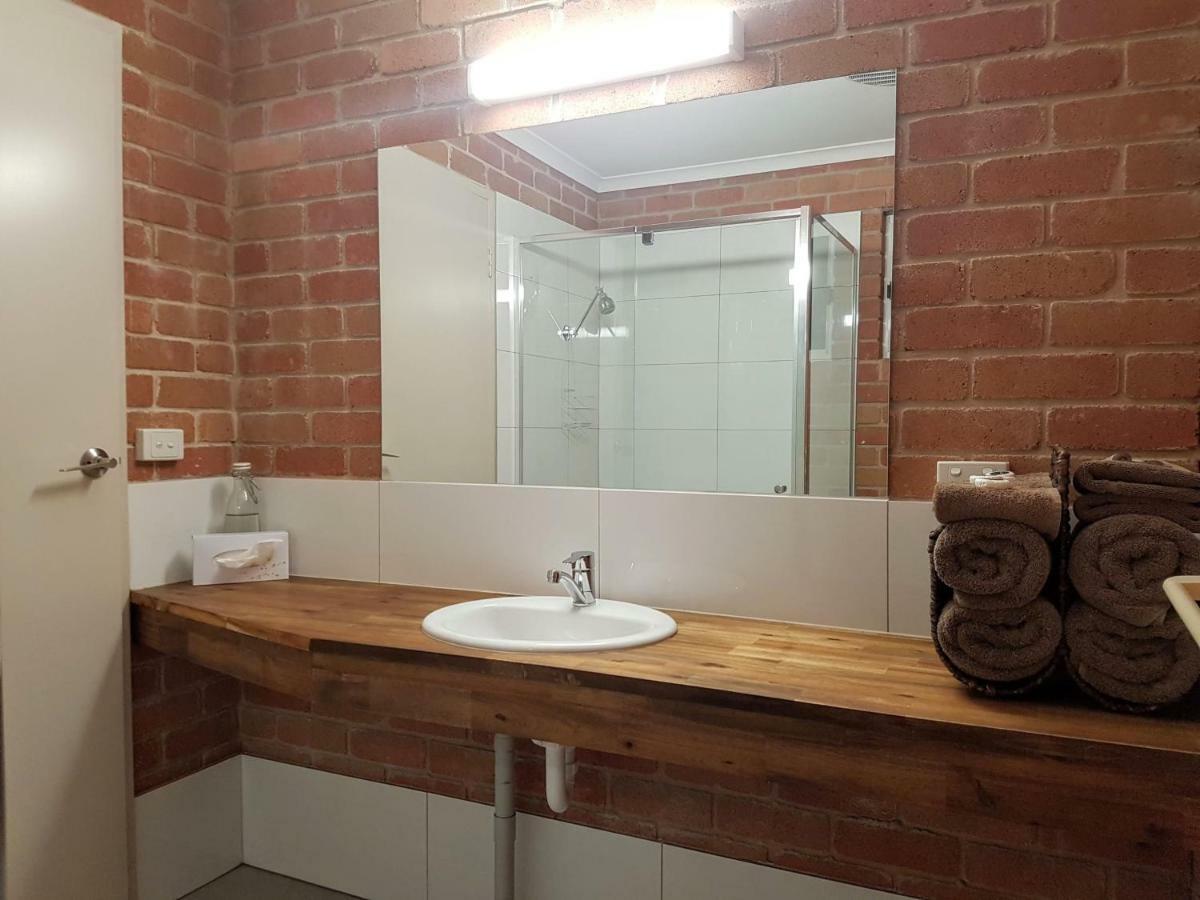 Travellers Inn Kaniva Ngoại thất bức ảnh